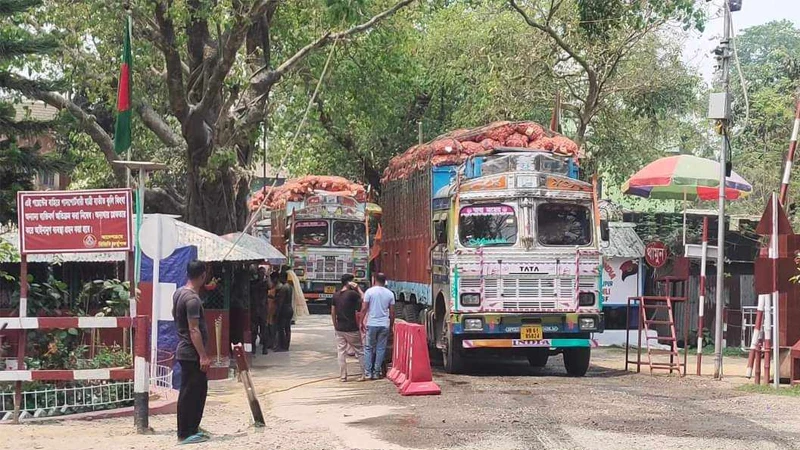 হিলি বন্দর দিয়ে ১০ হাজার টন পেঁয়াজ আমদানির অনুমতি