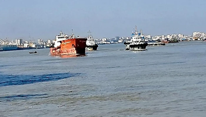 চট্টগ্রাম বন্দরে সব কার্যক্রম বন্ধ