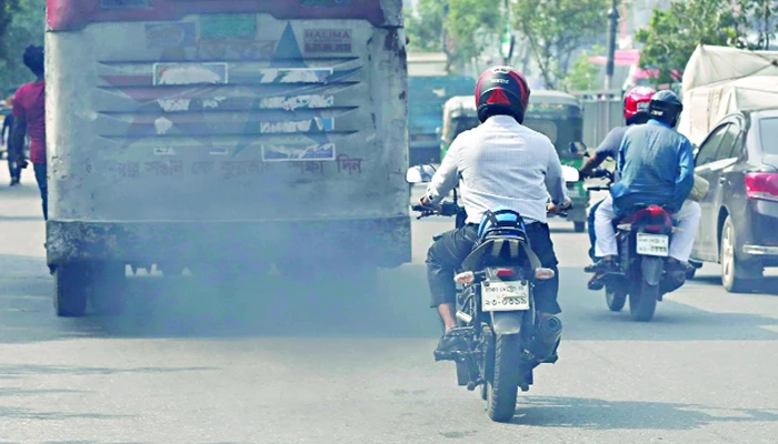 বায়ুদূষণের তালিকায় ১২ নম্বরে ঢাকা