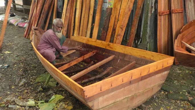 বরিশালের কাঠের নৌকা জার্মানির উদ্দেশ্যে যাত্রা, নতুন রূপে!