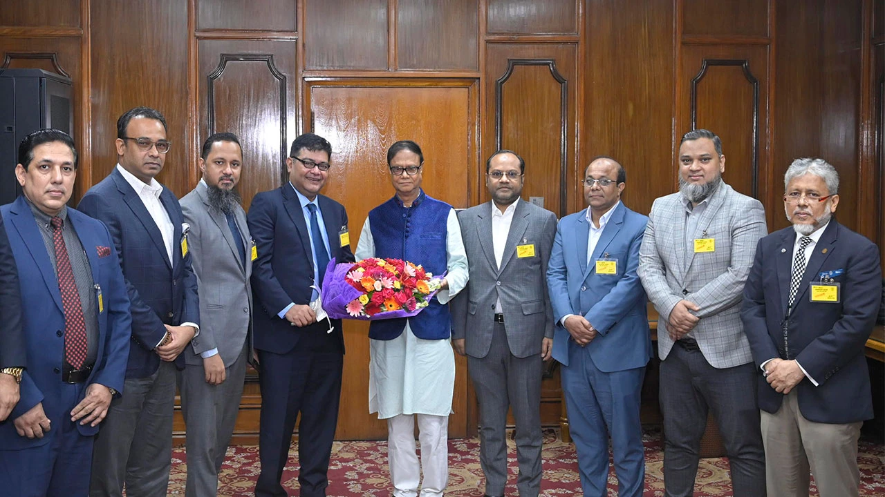 শিগগিরই ব্যাংকিং কমিশন গঠন, ফিরবে আর্থিকখাতে স্থিতিশীলতা: গভর্নর