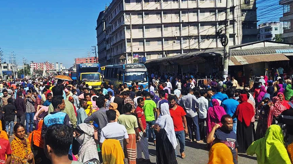 গাজীপুরে শ্রমিক আন্দোলন অব্যাহত, ঢাকা-ময়মনসিংহ মহাসড়কে ২০ কিলোমিটার যানজট