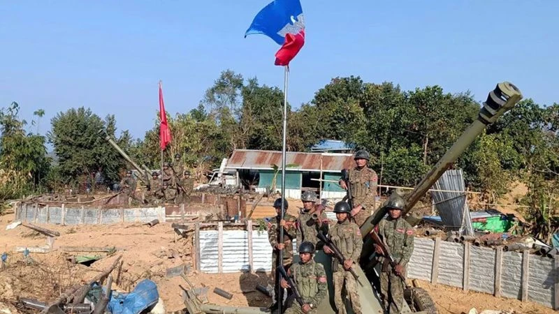 রাখাইন রাজ্য হারানোর পথে মিয়ানমারের জান্তা বাহিনী