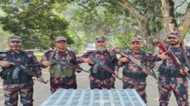 বেনাপোলে ৩০ হাজার মার্কিন ডলারসহ ভারতীয় পণ্য জব্দ