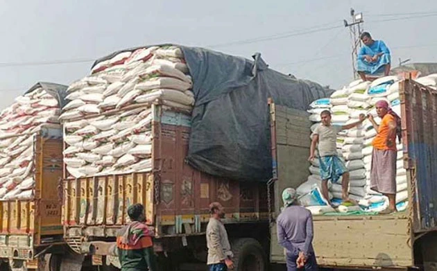 বাংলাবান্ধা দিয়ে ভারত থেকে এলো আরও ১২৫ টন চাল