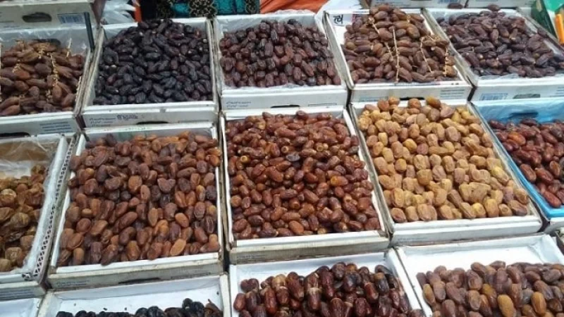 খেজুরের দাম কমেছে ৩০-৪০ শতাংশ