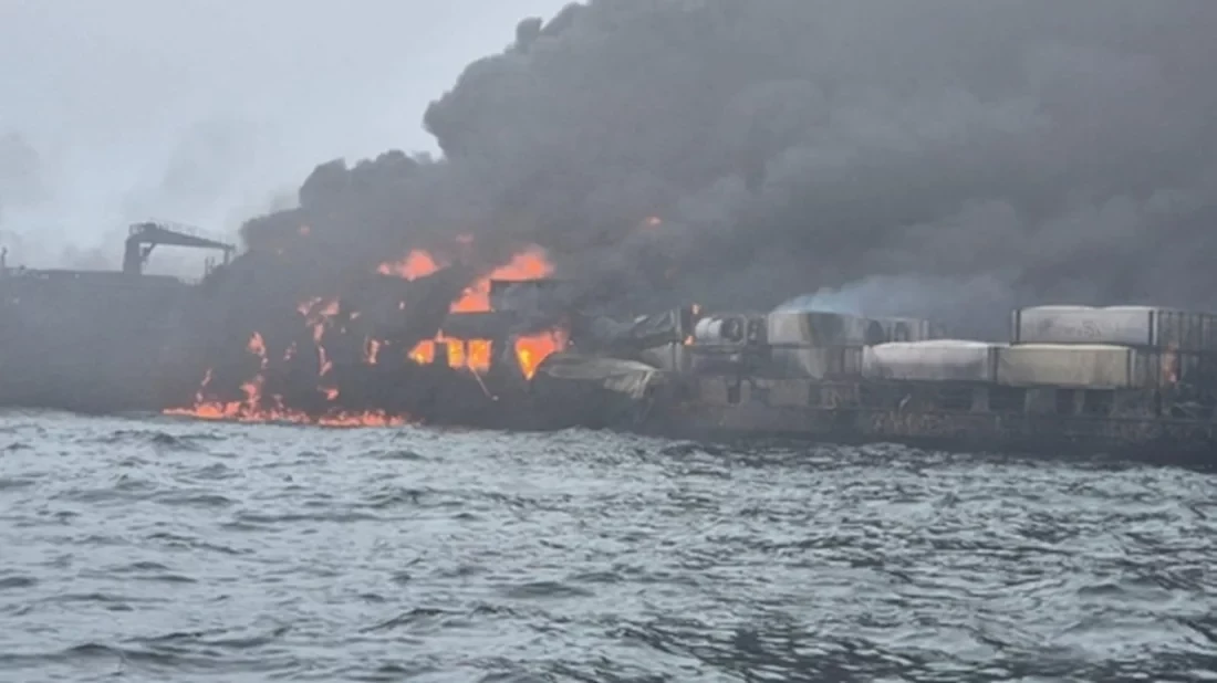 যুক্তরাজ্যের উপকূলে তেল ট্যাঙ্কার-পণ্যবাহী জাহাজের সংঘর্ষ, হতাহত ৩০