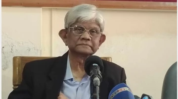 খাদের কিনারে দাঁড়িয়ে থাকা অর্থনীতিকে টেনে তুলছি: অর্থ উপদেষ্টা