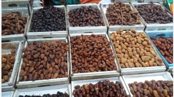 খেজুরের দাম কমেছে ৩০-৪০ শতাংশ