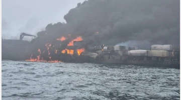 যুক্তরাজ্যের উপকূলে তেল ট্যাঙ্কার-পণ্যবাহী জাহাজের সংঘর্ষ, হতাহত ৩০